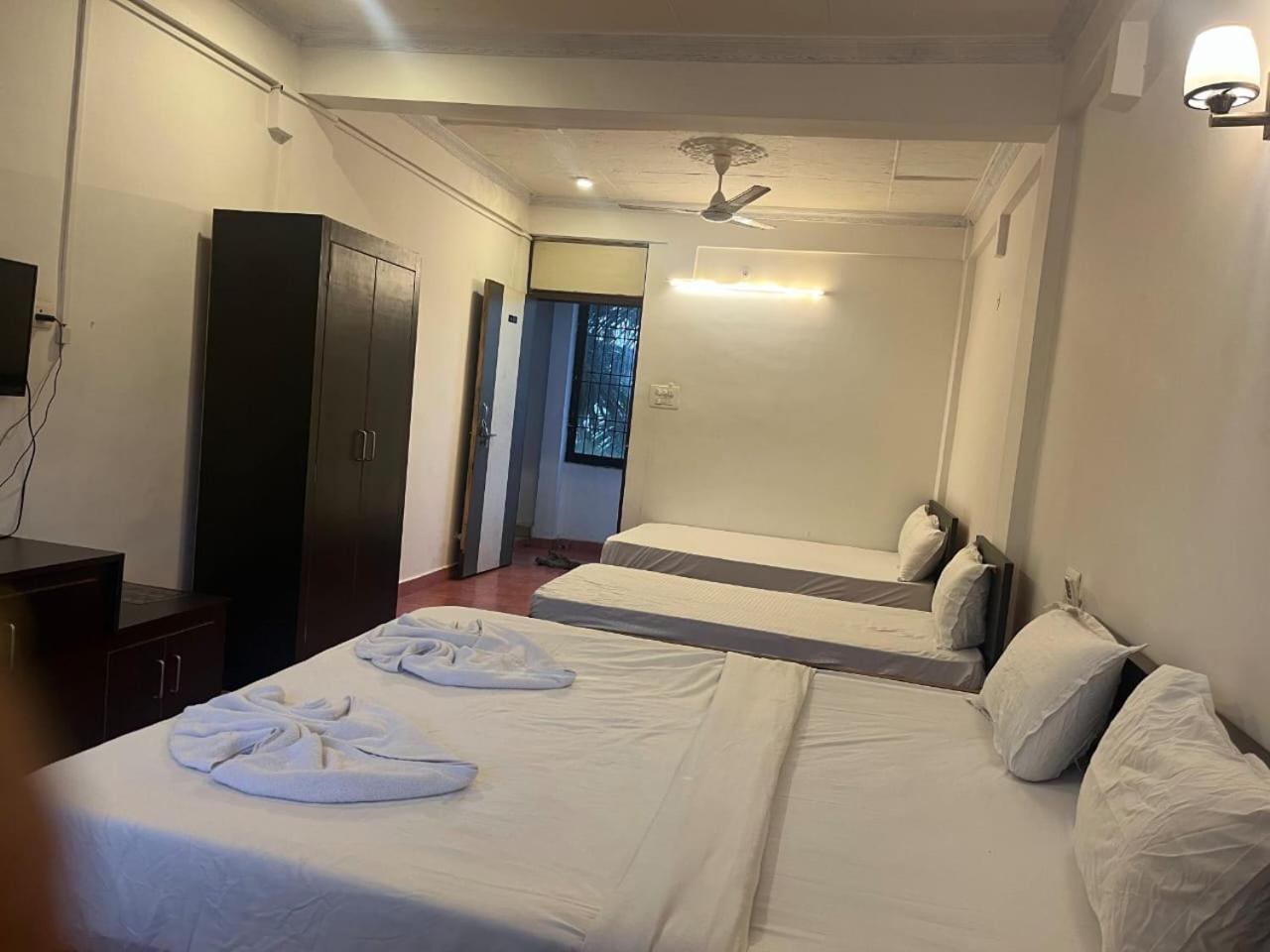 Hotel Pleasure Inn Near Turtle Beach Morjim Manage By Ld Group Of Hospitality Eksteriør bilde