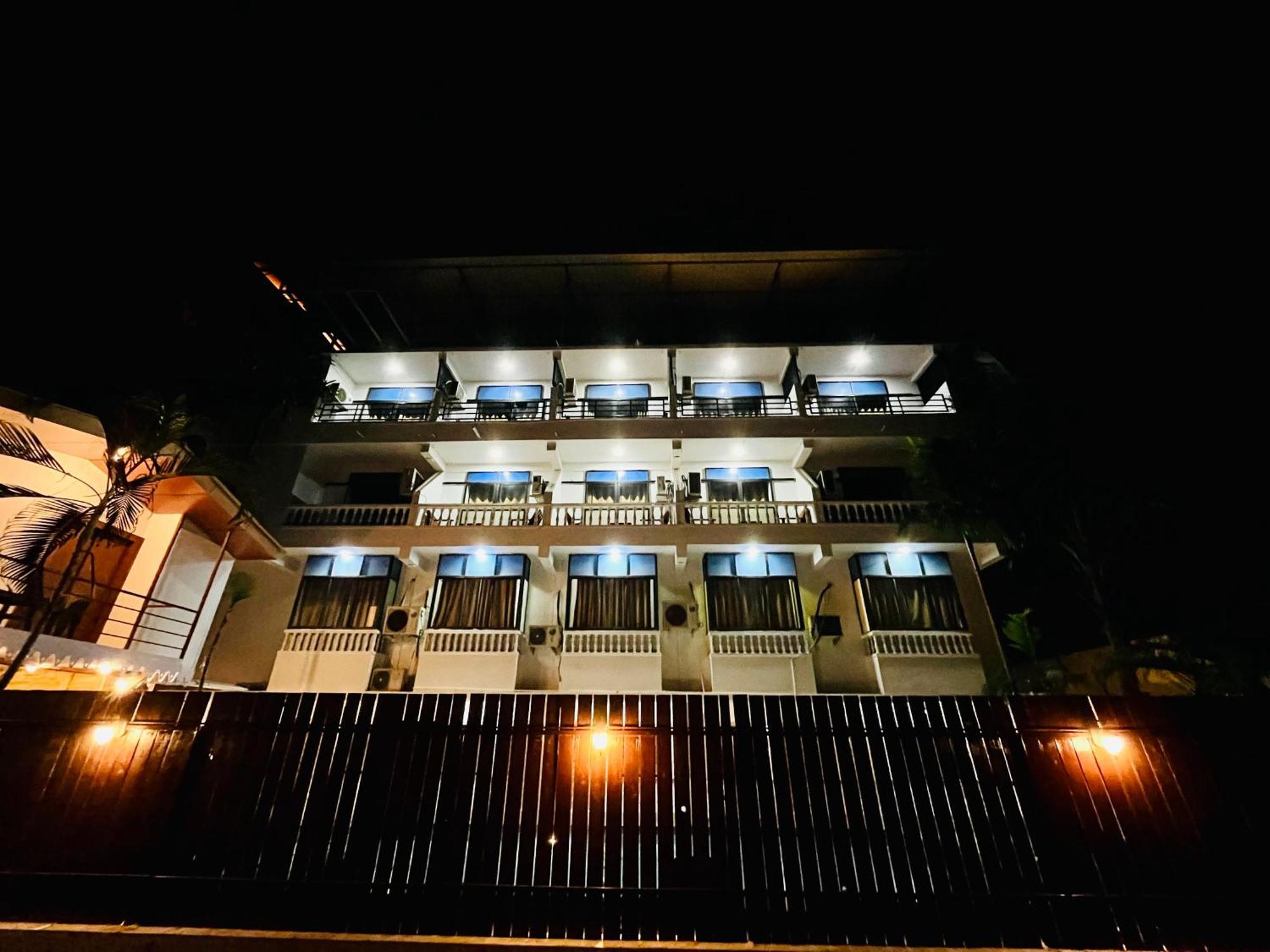Hotel Pleasure Inn Near Turtle Beach Morjim Manage By Ld Group Of Hospitality Eksteriør bilde