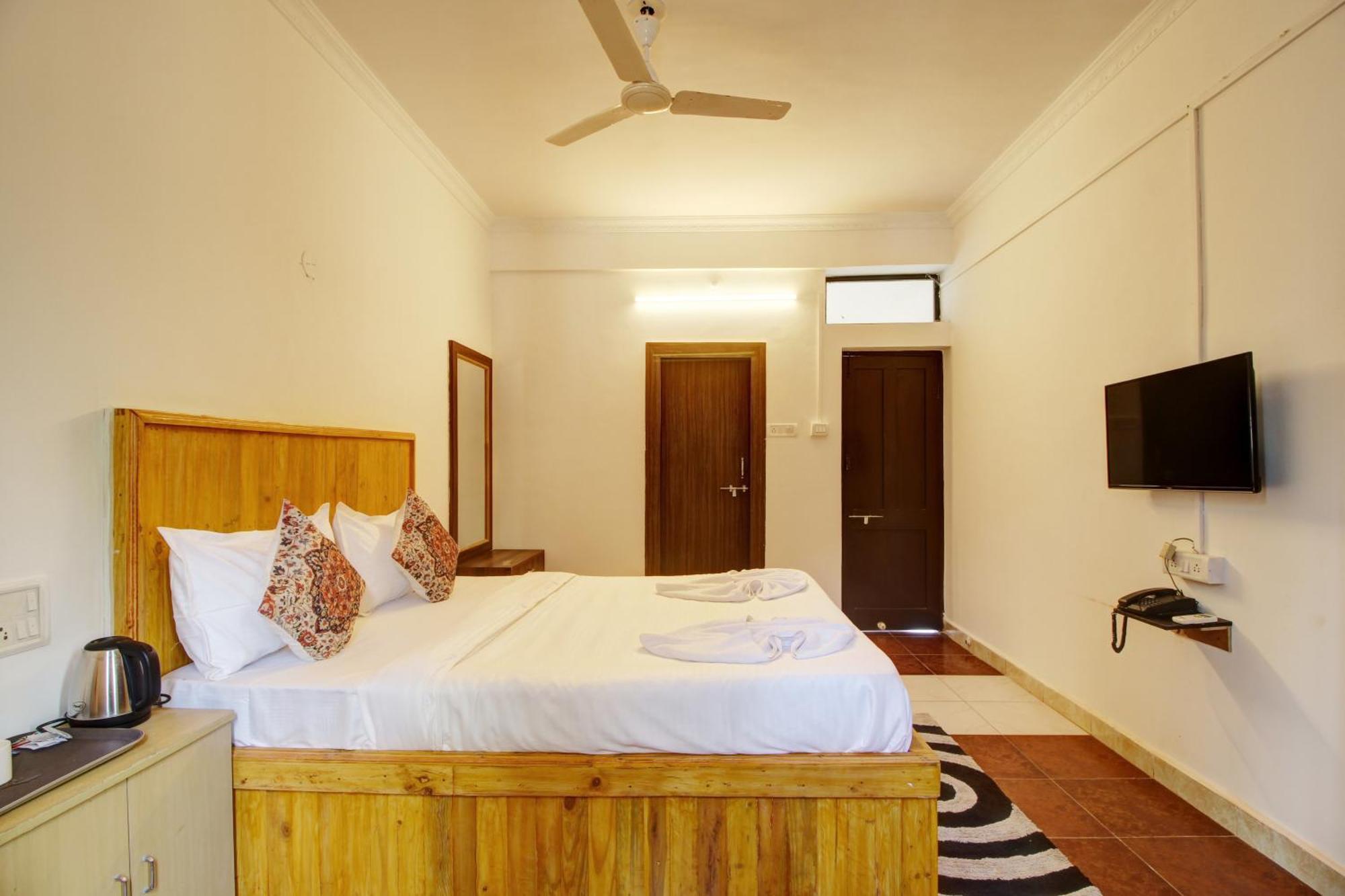 Hotel Pleasure Inn Near Turtle Beach Morjim Manage By Ld Group Of Hospitality Eksteriør bilde